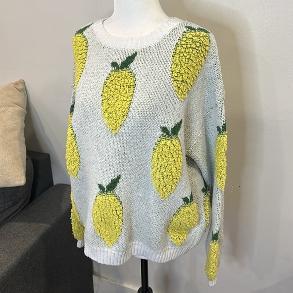 Moon & Madison White and Yellow Lemon Knit Crew Neck Sweater‎ - Picture 2 of 4